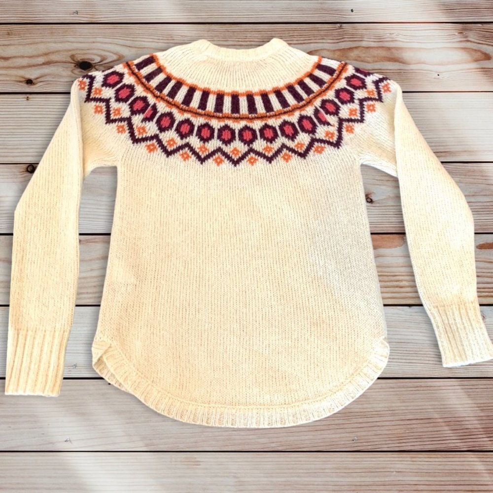 Women's Cream Sweater Size Medium From Kari Traa
